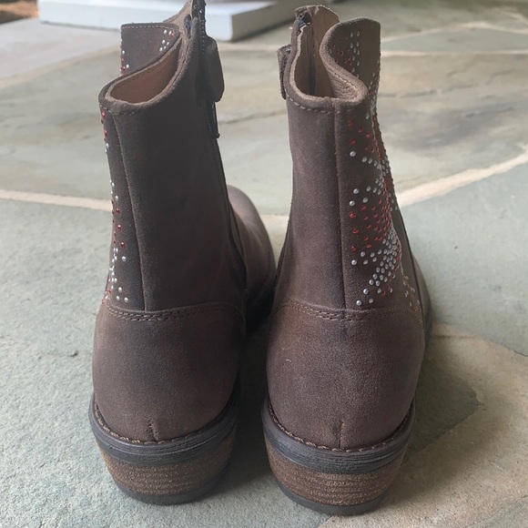 Short Western Style boots With Metallic Studs - Picture 5 of 9